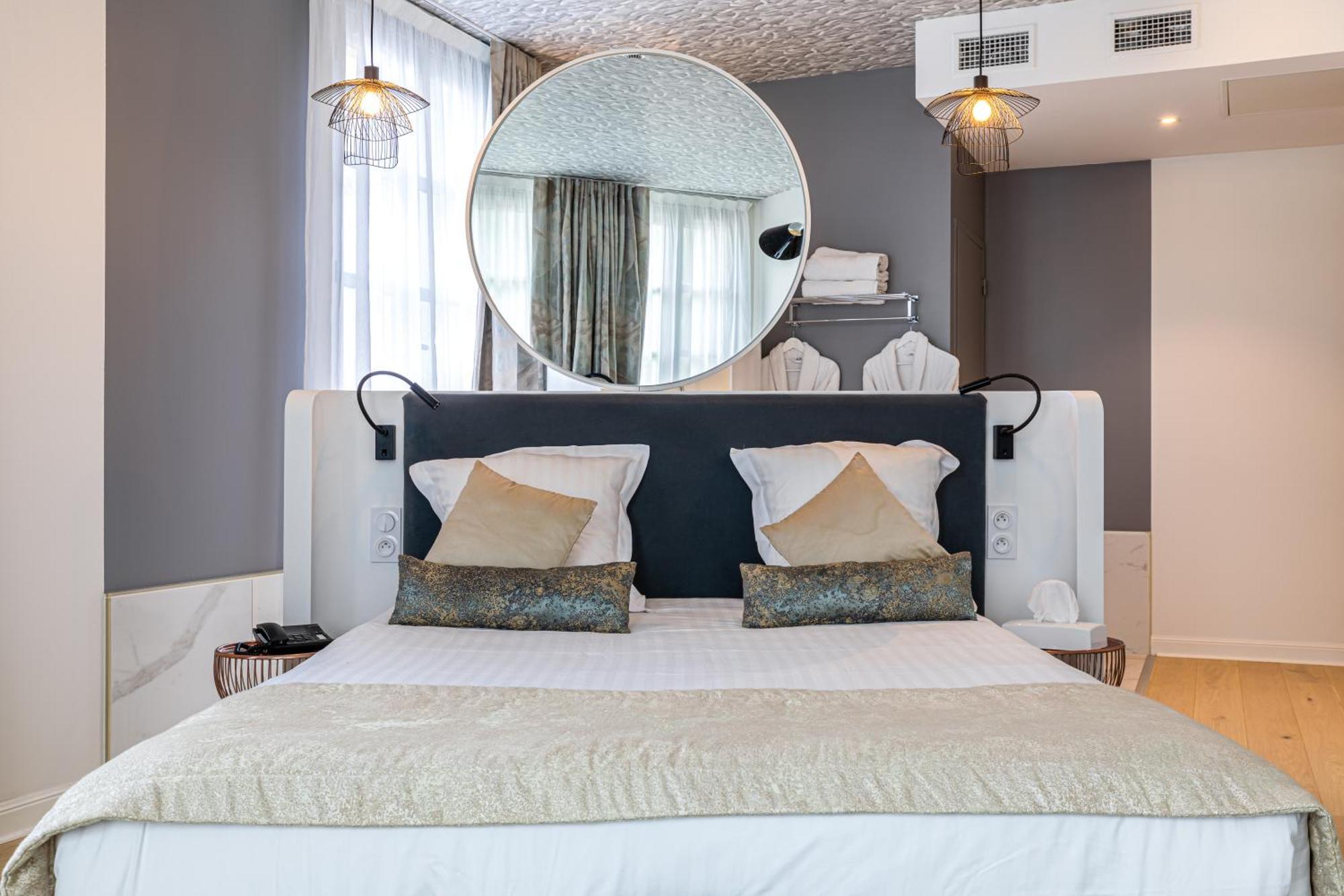 Hotel Le Saint Gelais Ангулем Экстерьер фото